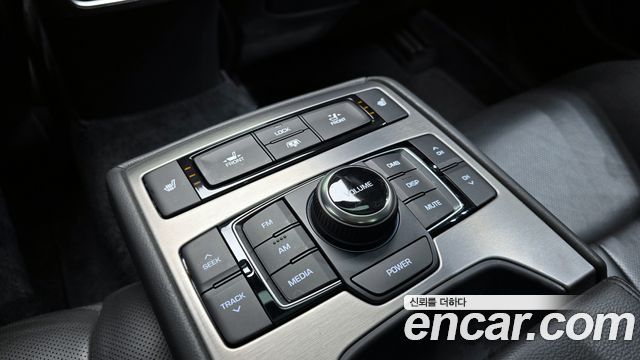 Hyundai Genesis 2015 — photo 17