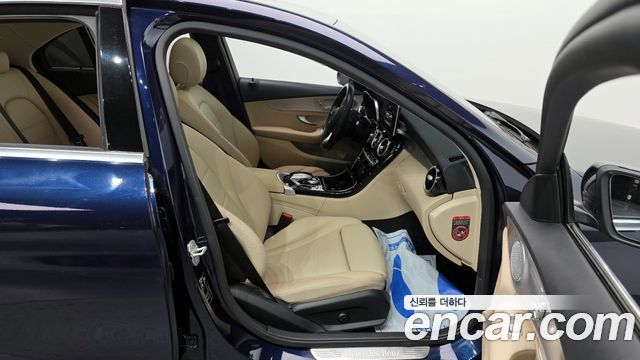 Mercedes-Benz C-Class 2016 — photo 11