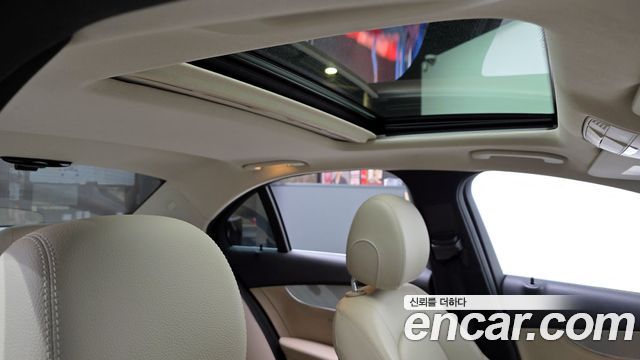 Mercedes-Benz C-Class 2016 — photo 19