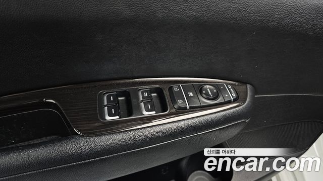 Kia K5 2016 — photo 16