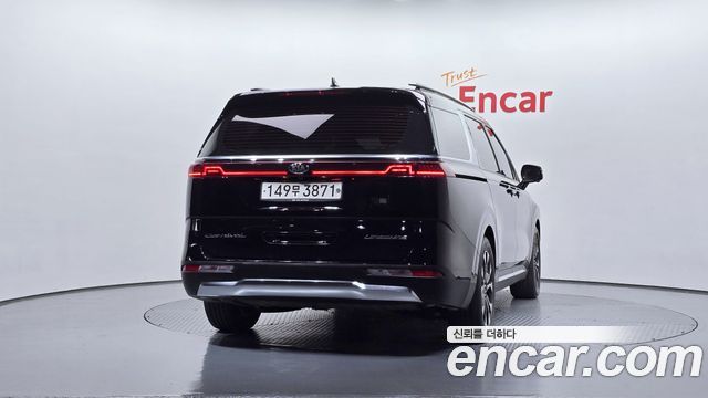 Kia Canival 2021 — photo 4
