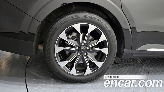 Kia Canival 2021 — photo 5