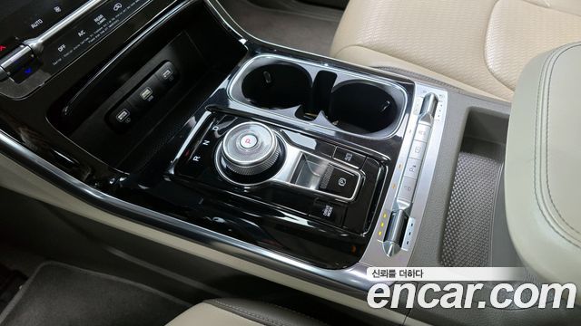Kia Canival 2021 — photo 9