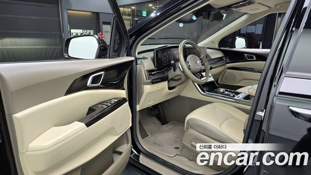 Kia Canival 2021 — photo 11