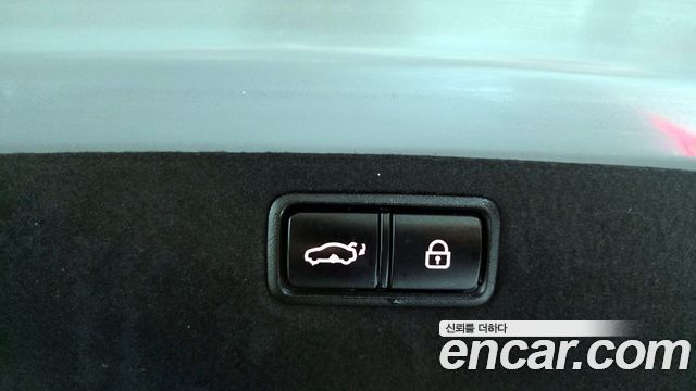 Genesis G80 2017 — photo 20