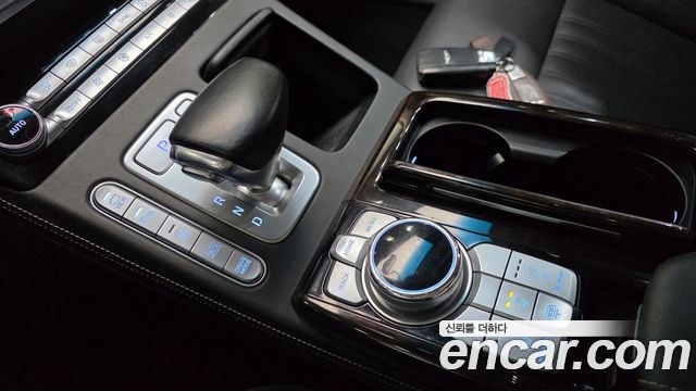 Genesis G90 2019 — photo 9