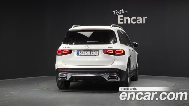 Mercedes-Benz GLB-Class 2022 — photo 4