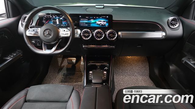 Mercedes-Benz GLB-Class 2022 — photo 7