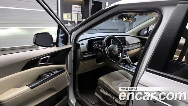 Kia Canival 2022 — photo 10