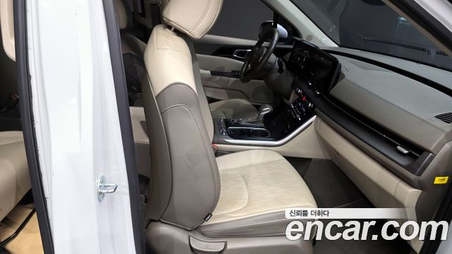 Kia Canival 2022 — photo 12