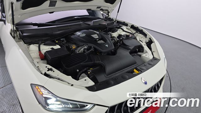 Maserati Ghibli 2020 — photo 6