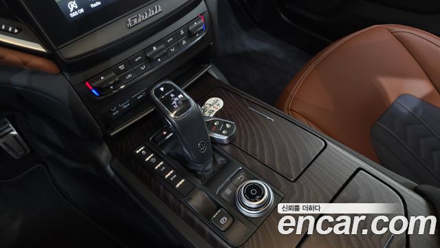 Maserati Ghibli 2020 — photo 9