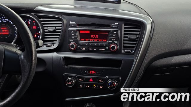 Kia K5 2012 — photo 16