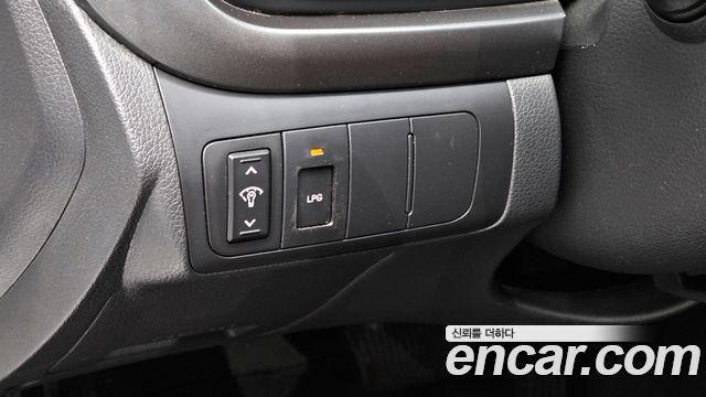 Kia K5 2012 — photo 18