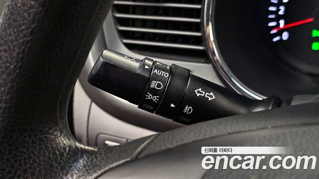 Kia K5 2012 — photo 20