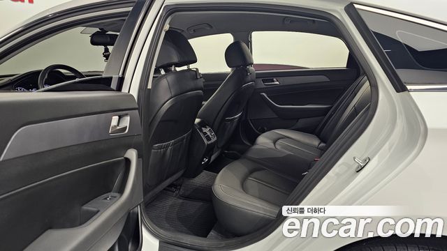 Hyundai Sonata 2018 — photo 13