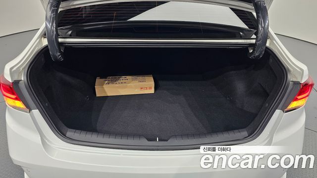 Hyundai Sonata 2018 — photo 20