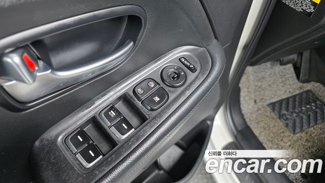 Kia Carens 2014 — photo 12
