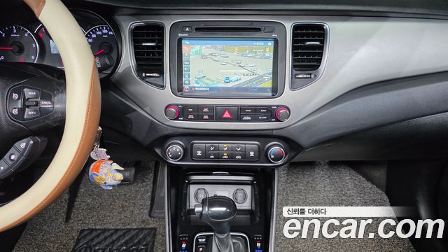 Kia Carens 2014 — photo 15