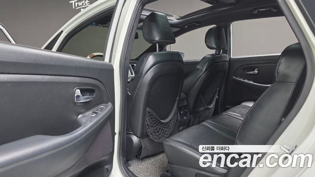 Kia Carens 2014 — photo 17