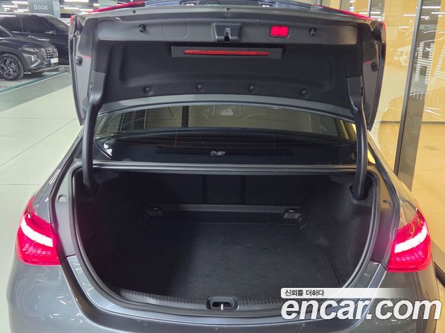 Mercedes-Benz C-Class 2022 — photo 6