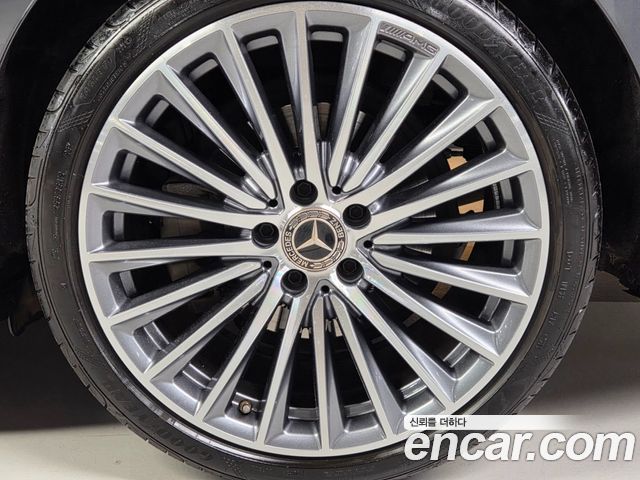 Mercedes-Benz C-Class 2022 — photo 20
