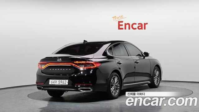 Hyundai Grandeur 2017 — photo 2