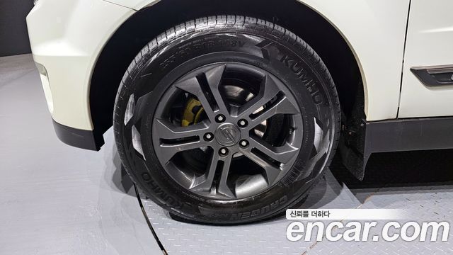 KG Mobility KORANDO 2012 — photo 5