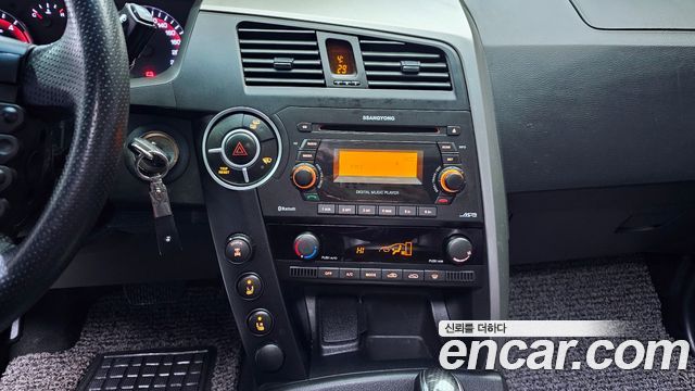 KG Mobility KORANDO 2012 — photo 14