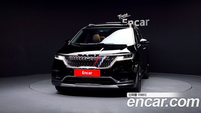 Kia Canival 2022 — photo 3
