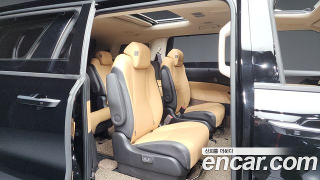 Kia Canival 2022 — photo 12