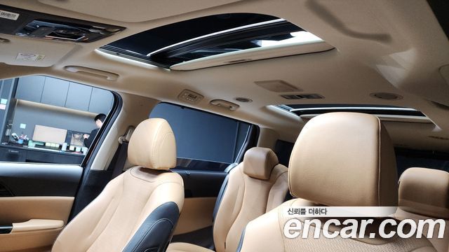 Kia Canival 2022 — photo 18