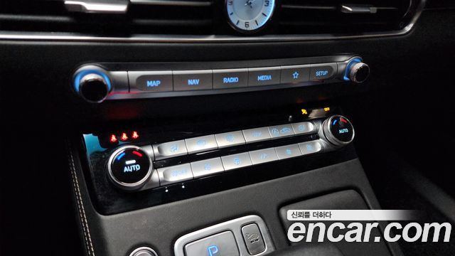 Genesis G90 2021 — photo 16