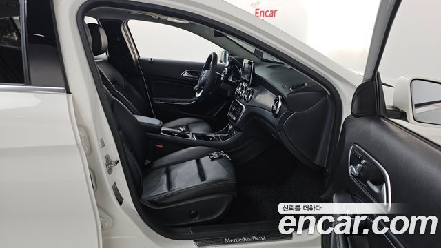 Mercedes-Benz GLA-Class 2019 — photo 11
