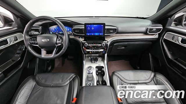 Ford Explorer 2023 — photo 7