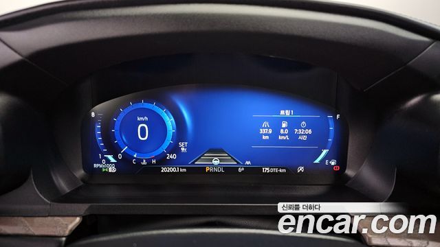 Ford Explorer 2023 — photo 8