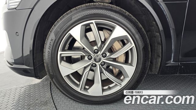 Audi e-tron 2022 — photo 5