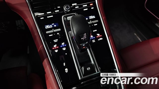 Porsche Panamera 2023 — photo 9