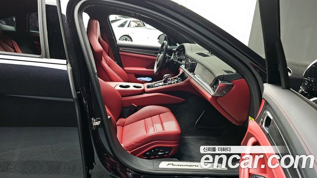 Porsche Panamera 2023 — photo 11