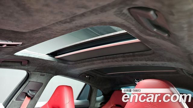 Porsche Panamera 2023 — photo 19