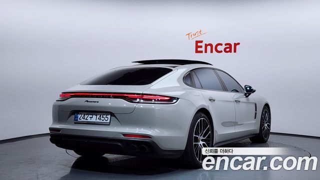 Porsche Panamera 2022 — photo 2