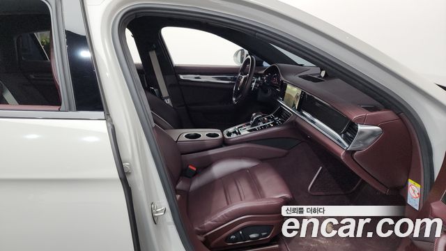 Porsche Panamera 2022 — photo 11