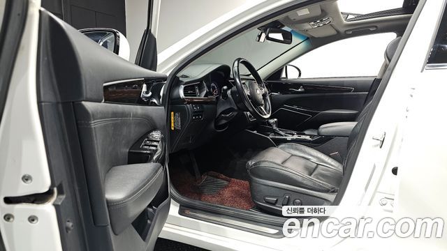 Kia K7 2018 — photo 10