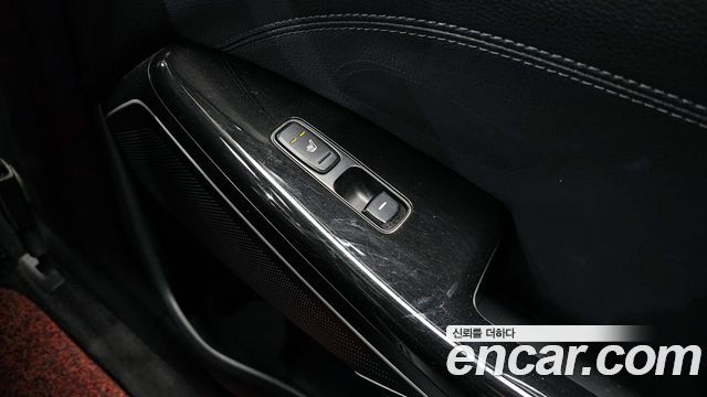 Kia K7 2018 — photo 17