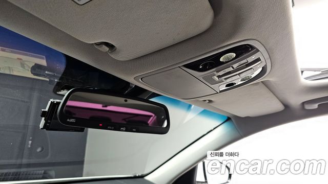 Kia K7 2018 — photo 18