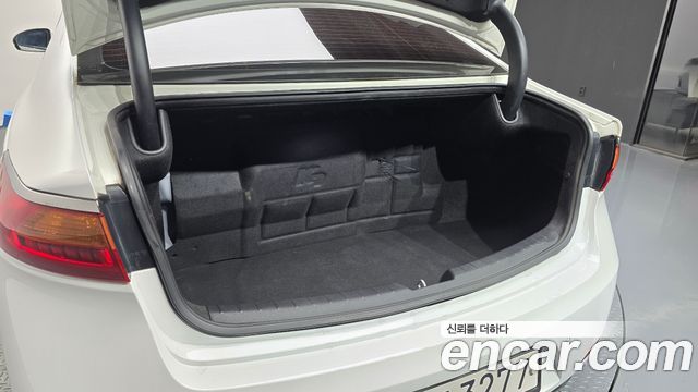 Kia K7 2018 — photo 20
