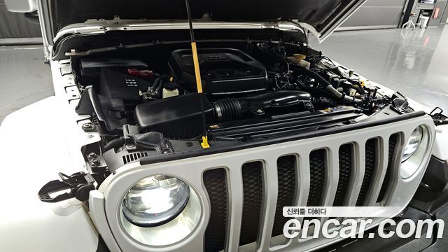 Jeep Wrangler 2021 — photo 6