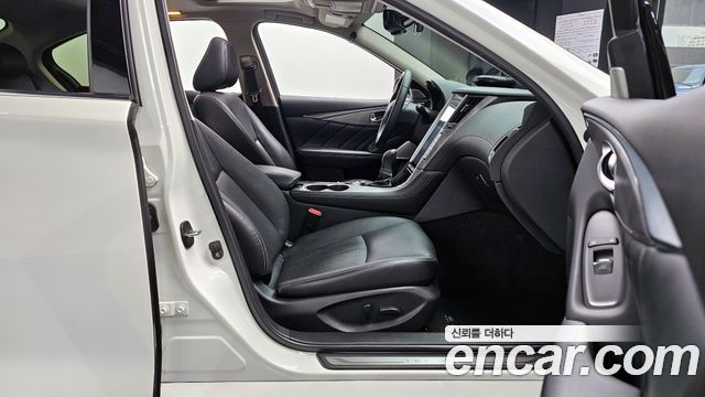 Infiniti Q50 2020 — photo 10