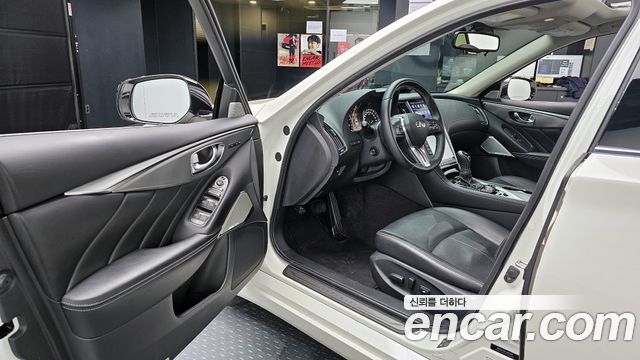 Infiniti Q50 2020 — photo 11