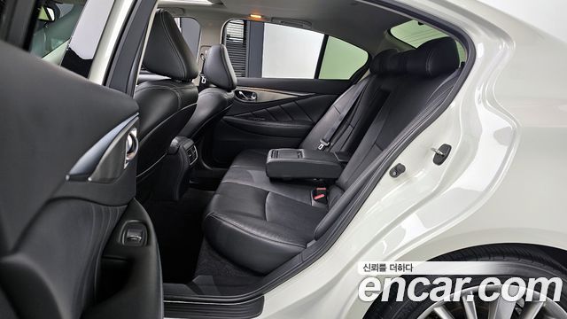Infiniti Q50 2020 — photo 12